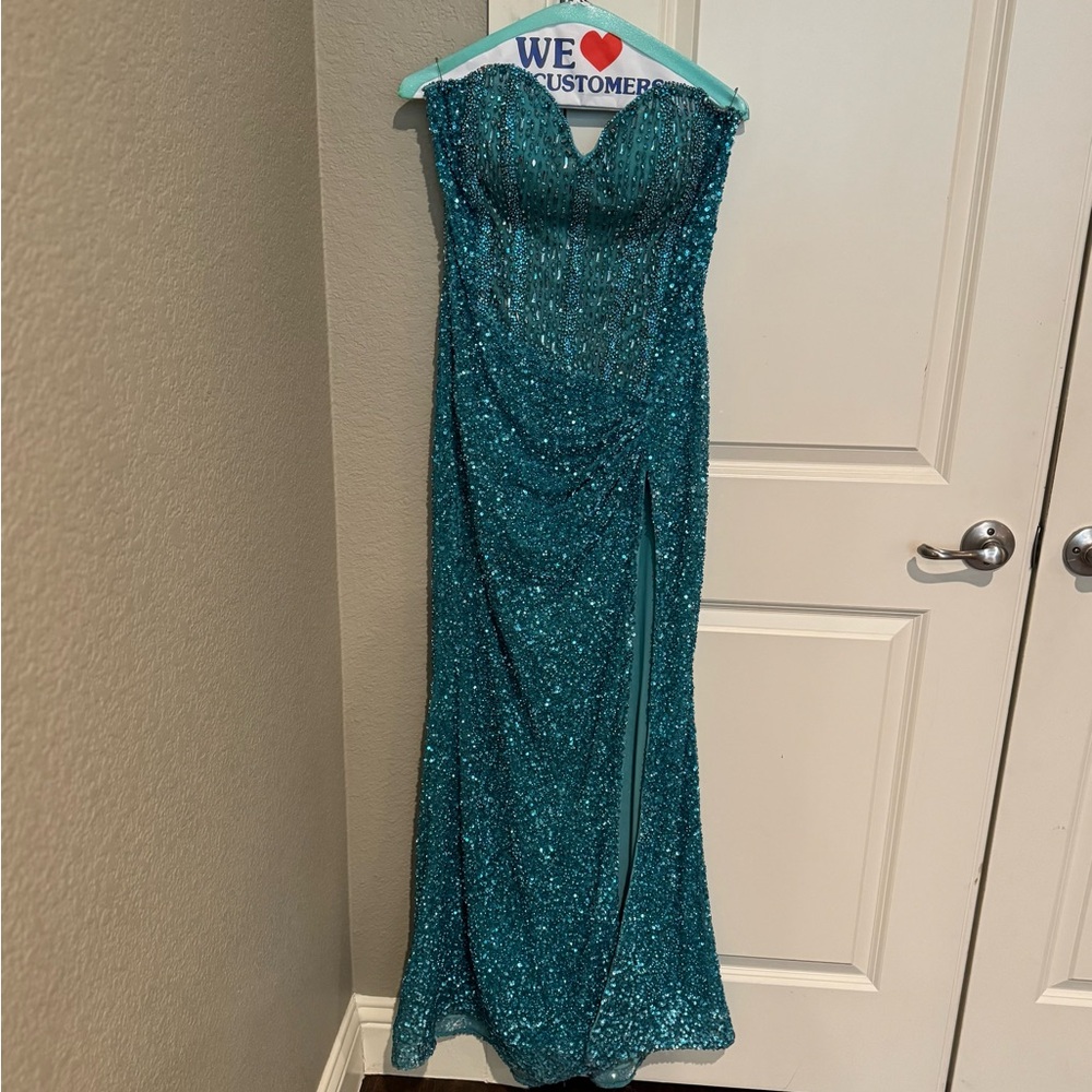 Portia & Scarlett Sparkling Teal formal dress/Gala dress size 10